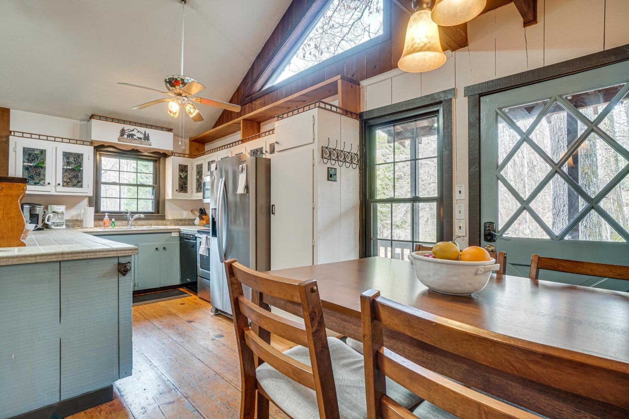 Charming Cabin With Fire Pit And Decks About 7 Mi To Helen Sautee Nacoochee Dış mekan fotoğraf
