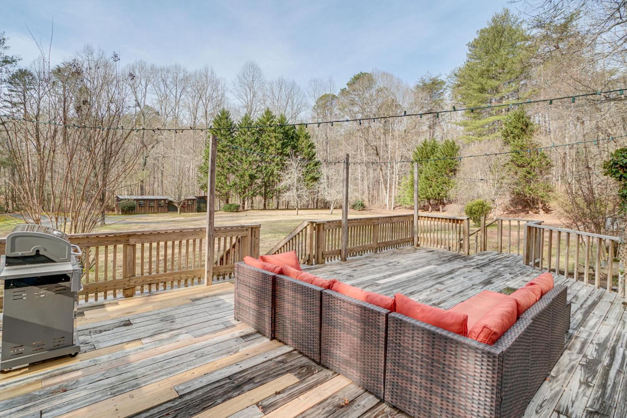 Charming Cabin With Fire Pit And Decks About 7 Mi To Helen Sautee Nacoochee Dış mekan fotoğraf