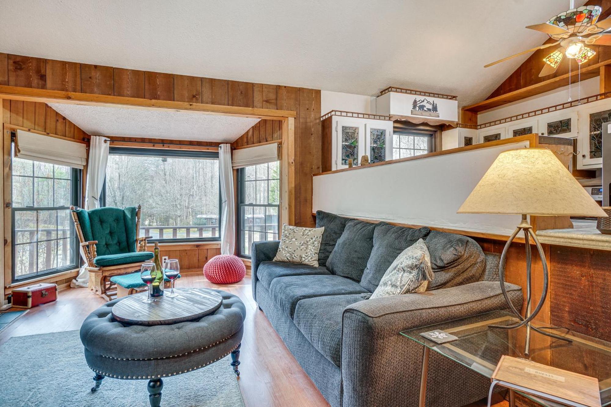 Charming Cabin With Fire Pit And Decks About 7 Mi To Helen Sautee Nacoochee Dış mekan fotoğraf