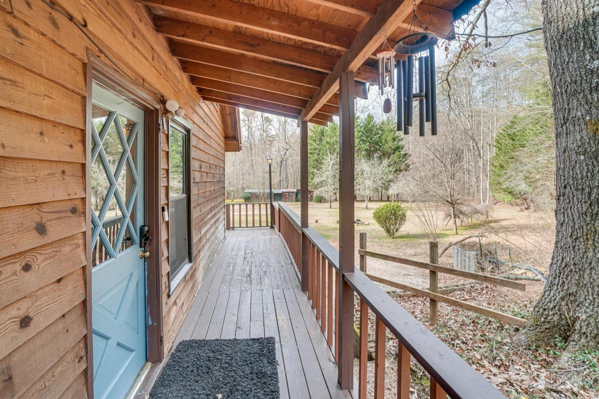 Charming Cabin With Fire Pit And Decks About 7 Mi To Helen Sautee Nacoochee Dış mekan fotoğraf