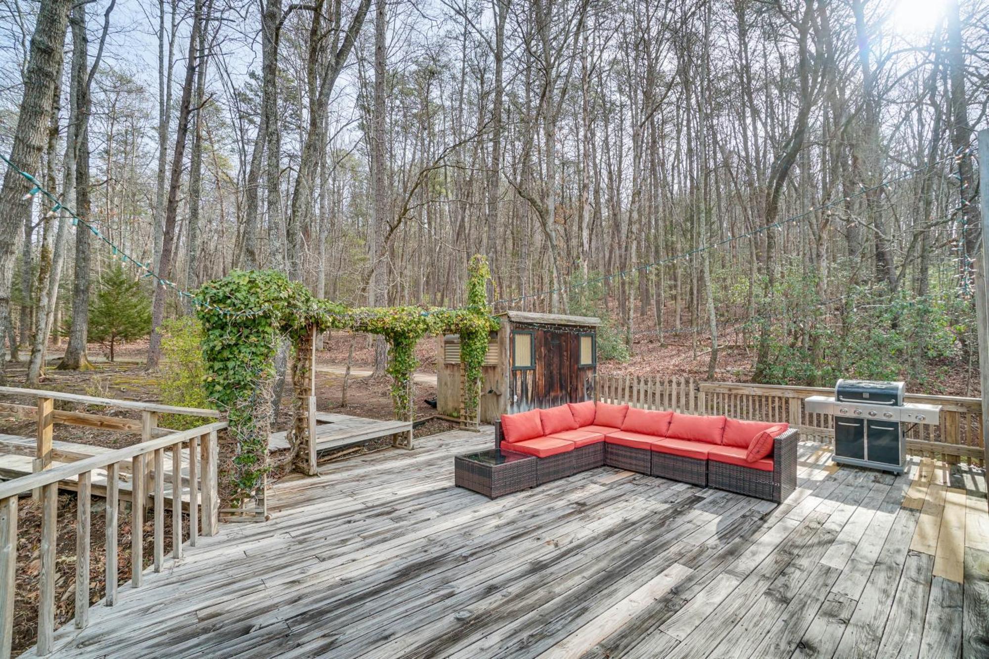 Charming Cabin With Fire Pit And Decks About 7 Mi To Helen Sautee Nacoochee Dış mekan fotoğraf