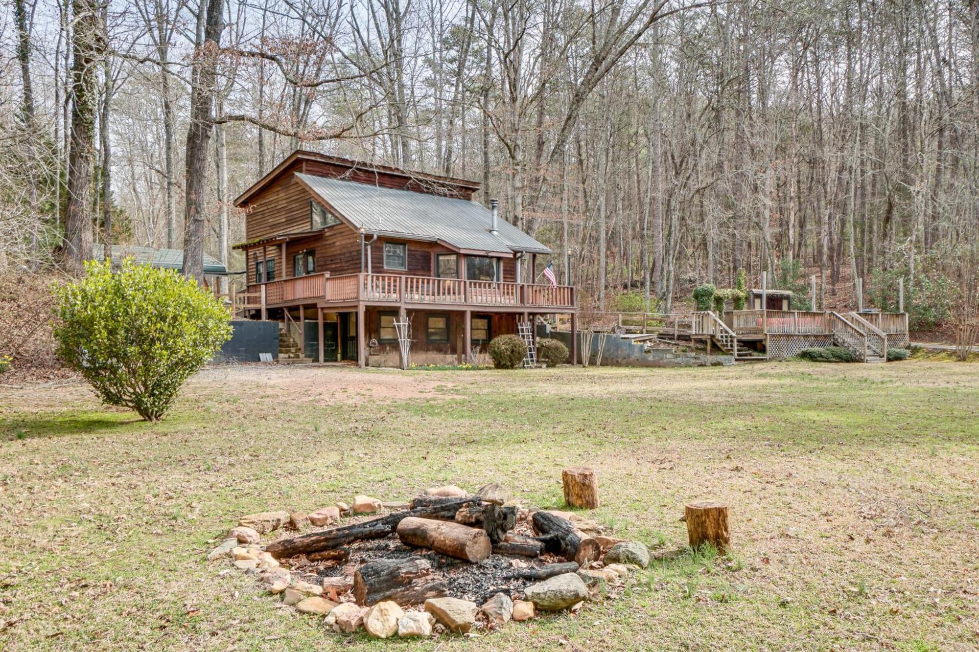 Charming Cabin With Fire Pit And Decks About 7 Mi To Helen Sautee Nacoochee Dış mekan fotoğraf